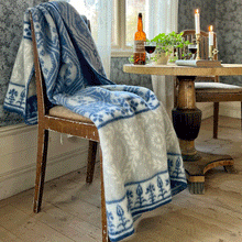 Load image into Gallery viewer, Blåklint Cornflower Blue Lambswool Jacquard Blanket