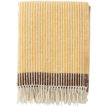 Load image into Gallery viewer, Rib Butter/Chocolate Lambswool Throw
