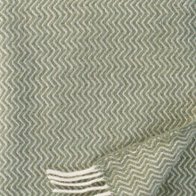 Load image into Gallery viewer, Sorbet Pistachio Lambswool Throw
