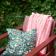 Load image into Gallery viewer, Ilse Red/White Lambswool Throw
