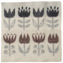 Load image into Gallery viewer, Tulip Grey Lambswool Seat Pad 43x43cm
