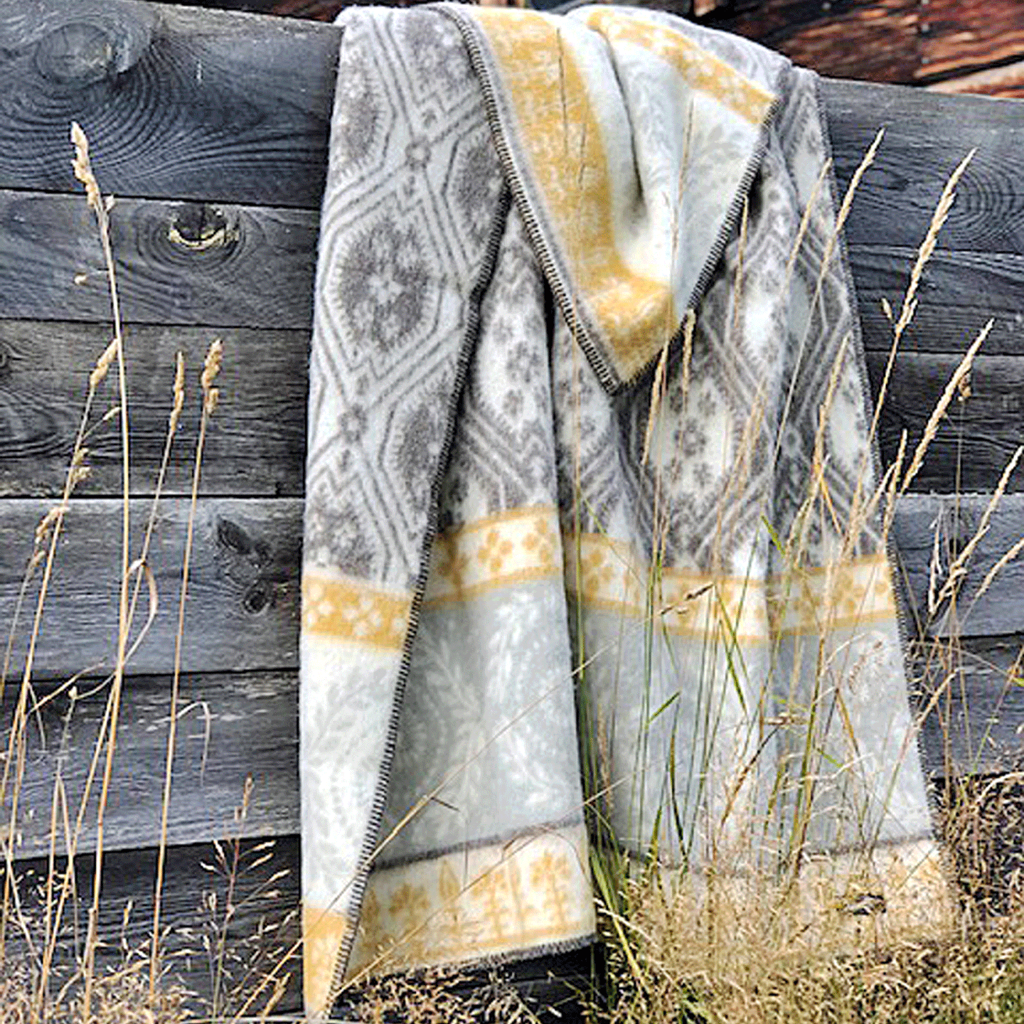 Brunkulla Brown Ochre Lambswool Jacquard Blanket