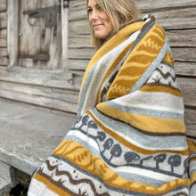 Load image into Gallery viewer, Österlen Autumn Lambswool Jacquard Blanket
